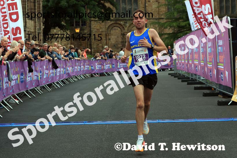 Durham City Run 10k, 2024 Durham City Run 5k and 10k,.  Photo: David T. Hewitson/Sports for All Pics